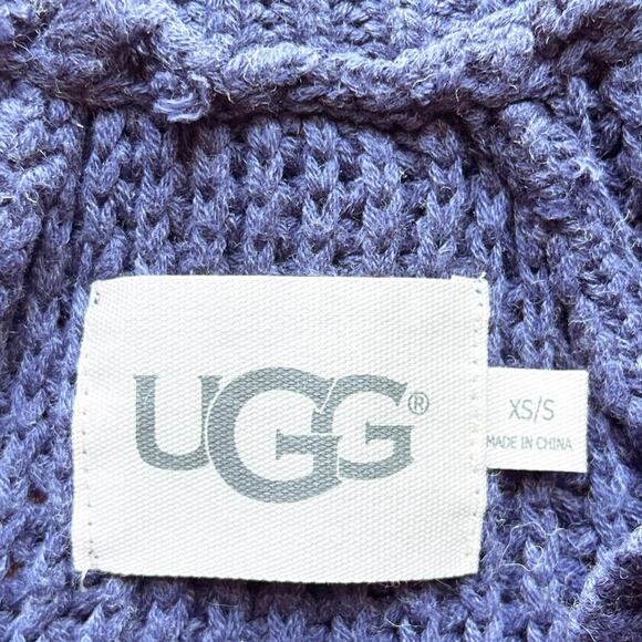 UGG Poncho Shrug Size XS & Small Blue Cable Knit Cape Sweater Missing Button - Picture 8 of 10